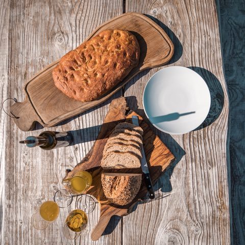 Extra virgin olive oil with focaccia